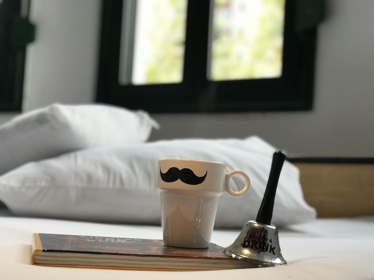 Destil Hostel Tirana Buitenkant foto